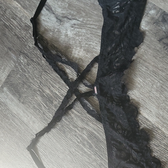 Victoria Secrets Racer back bra - Picture 4 of 8